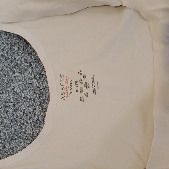 ASSETS By Spanx Sleeveless Shapewear Top sz XL - Picture 3 of 7